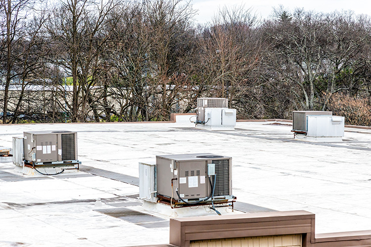 Blogs_Page_750X500_The_10-point_rtu_inspection_what_it_finds_and_how_it_cuts_energy_cuts.jpg